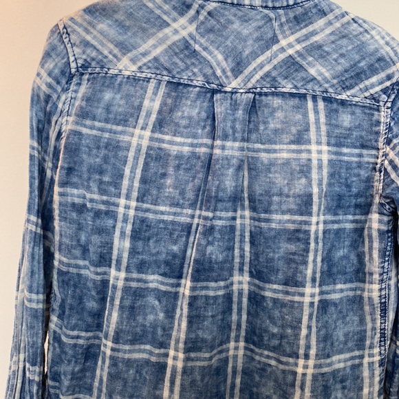 Kendall Jenner flannel - Picture 3 of 4